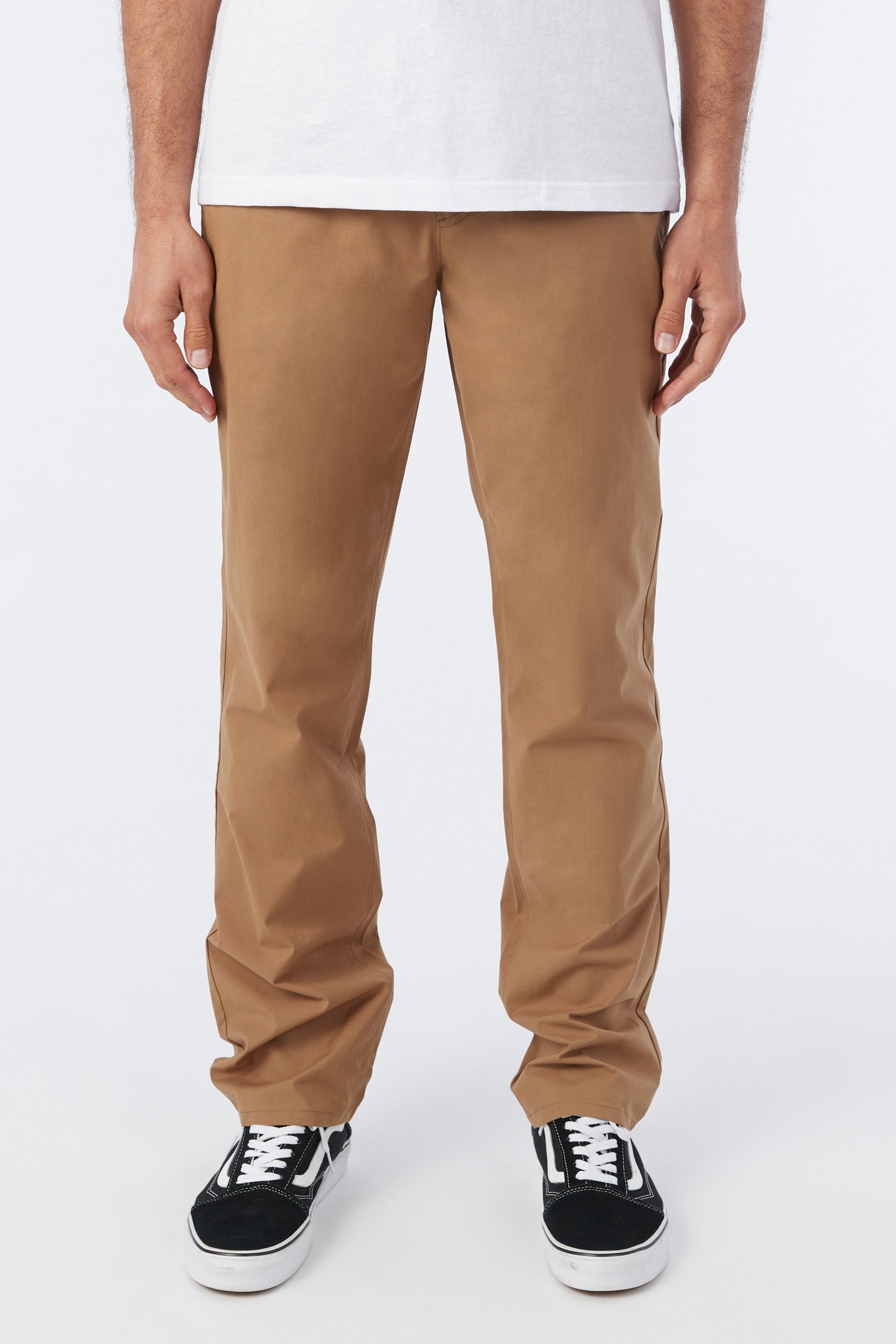MISSION HYBRID CHINO PANT