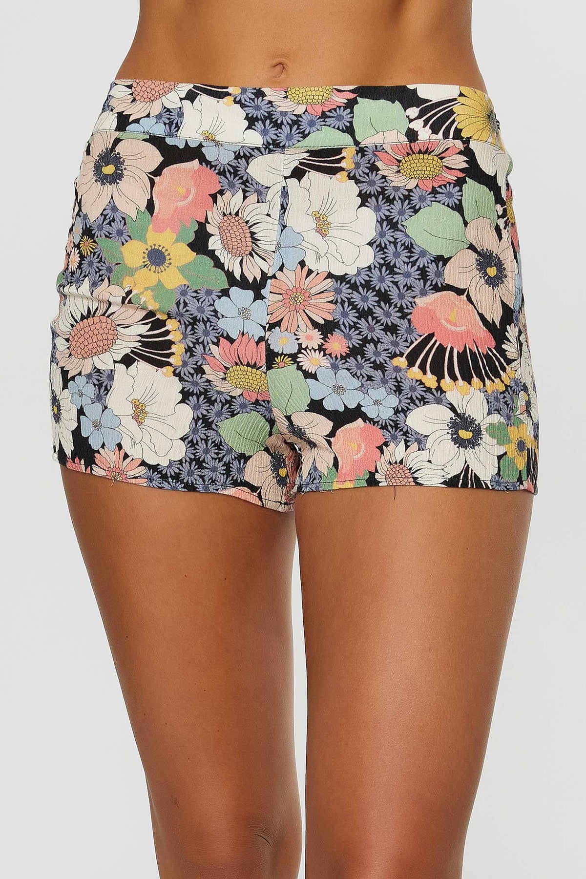 LADIES TWYLA SHORTS